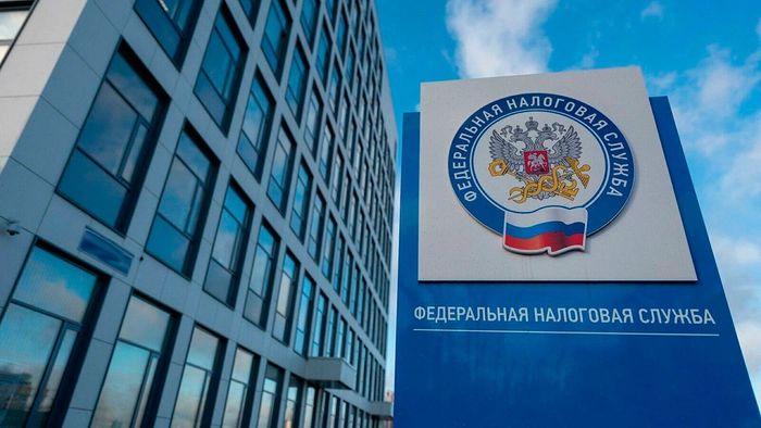 ФНС: справку об оплате услуг для социального вычета по НДФЛ можно оформить на любого из супругов